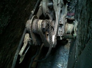 911 landing gear. Click to enlarge