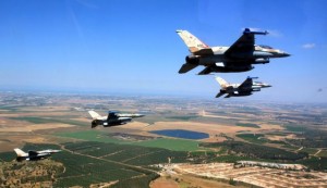 Israeli Air Force F16i jets in flight. Click to enlarge