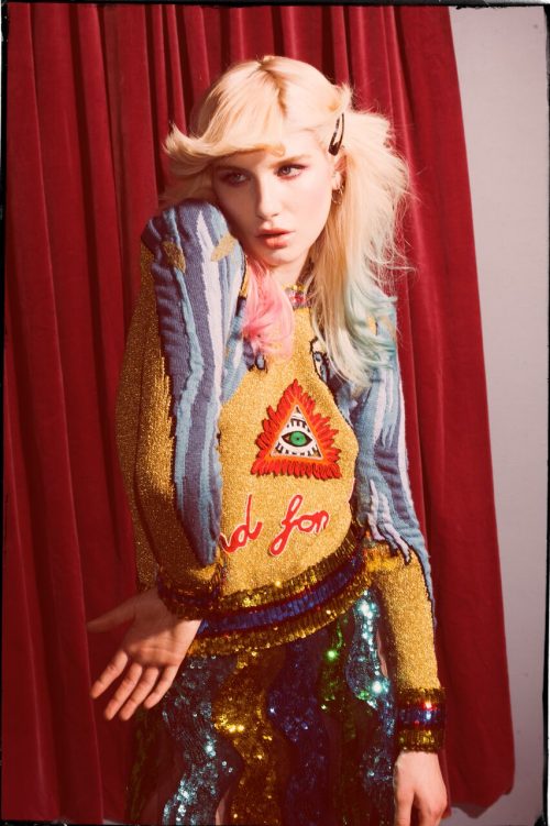 That same dress was also featured in this month’s Wonderland magazine. They REALLY want us to see it.