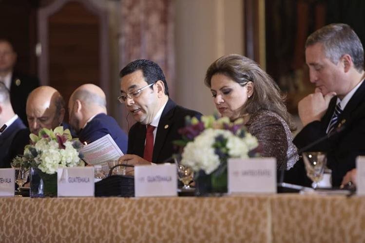President Jimmy Morales talks about his security achievements at a meeting with US officials. UU., Mexico and Central America.