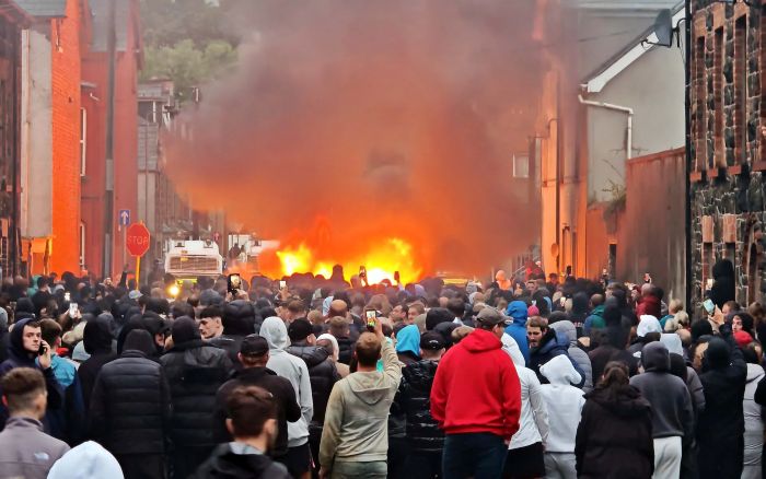 Nigel Farage warns riots will sweep Britain due to decades-long failure ...